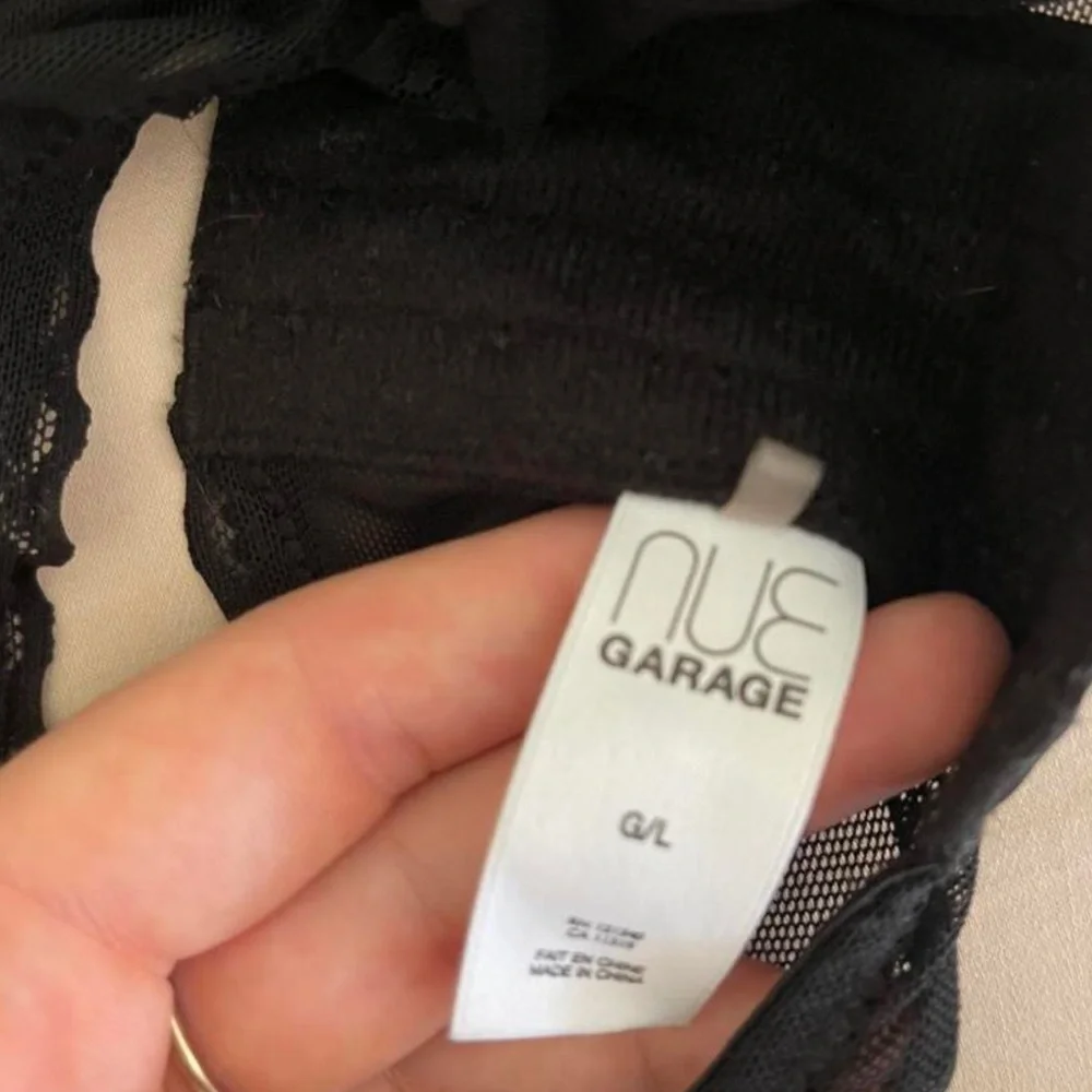 Black bustier lace bralette - Picture 3 of 4